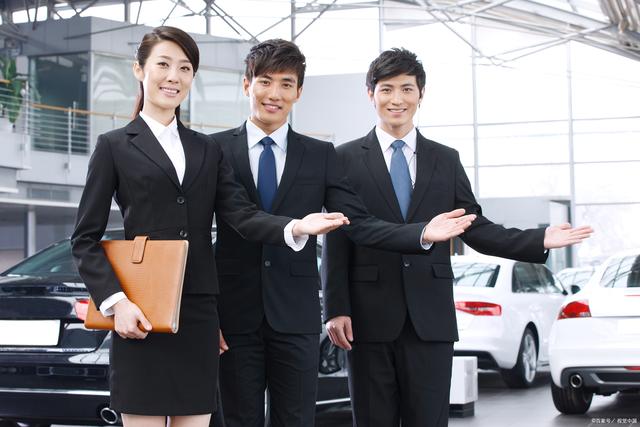 剛畢業(yè)的美女大學(xué)生應(yīng)聘汽車(chē)銷(xiāo)售顧問(wèn)，這些要點(diǎn)你必須知道